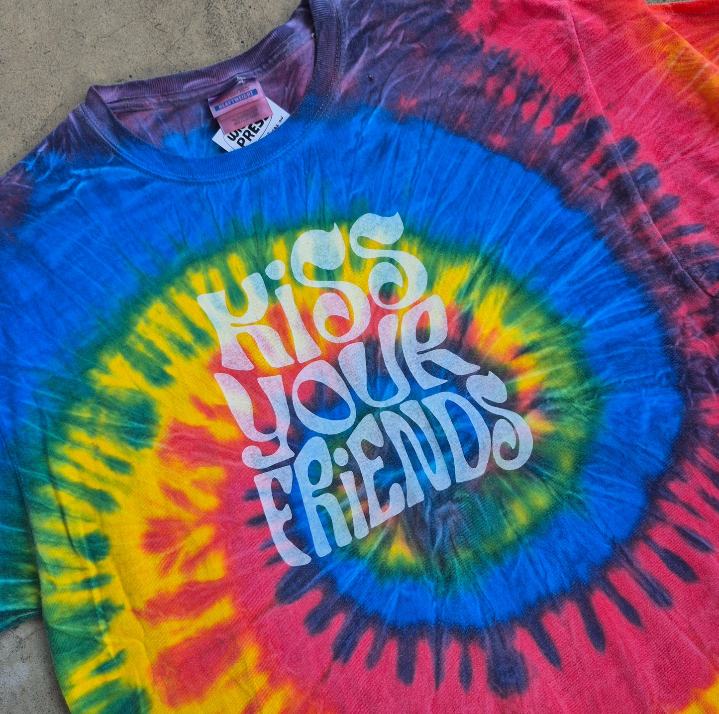 L: Kiss Your Friends Tee
