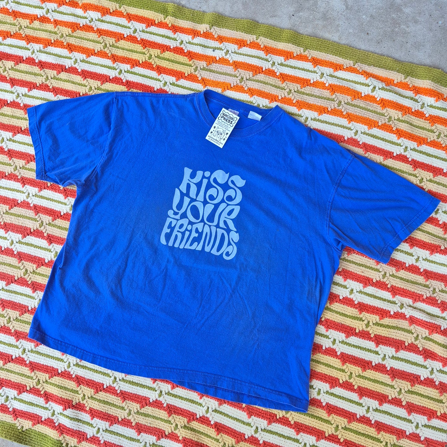 3XL: Kiss Your Friends Tee