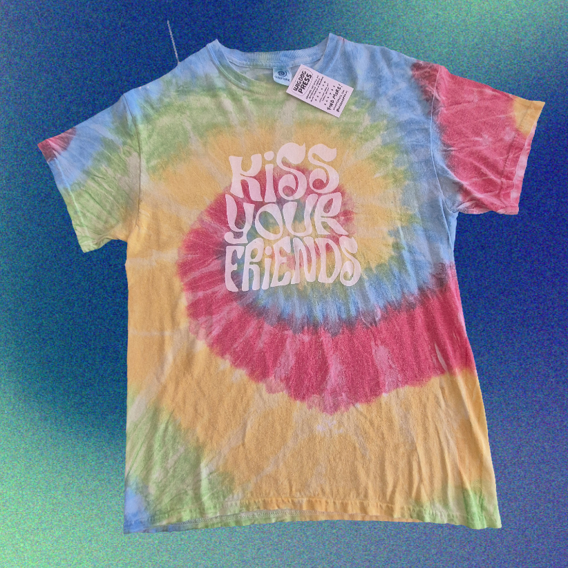 M: Kiss Your Friends Tee