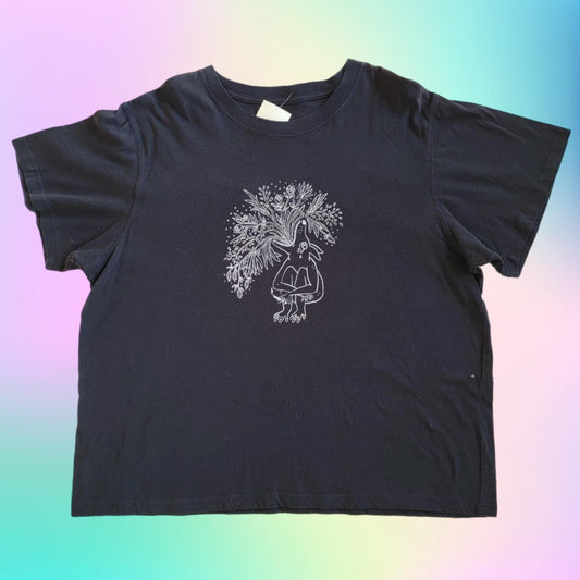 2XL: Floral Creature Tee