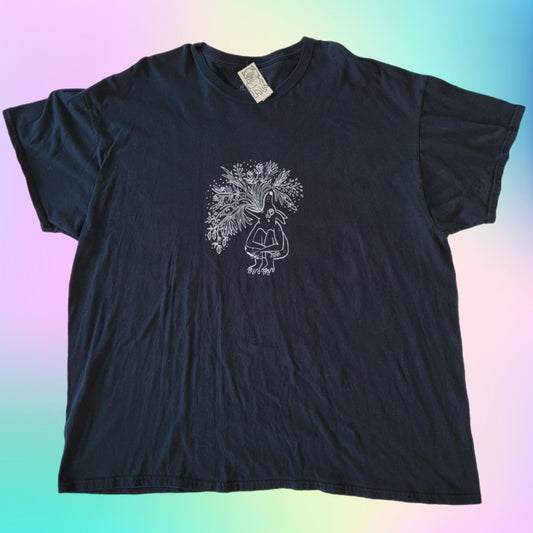 3XL: Floral Creature Tee