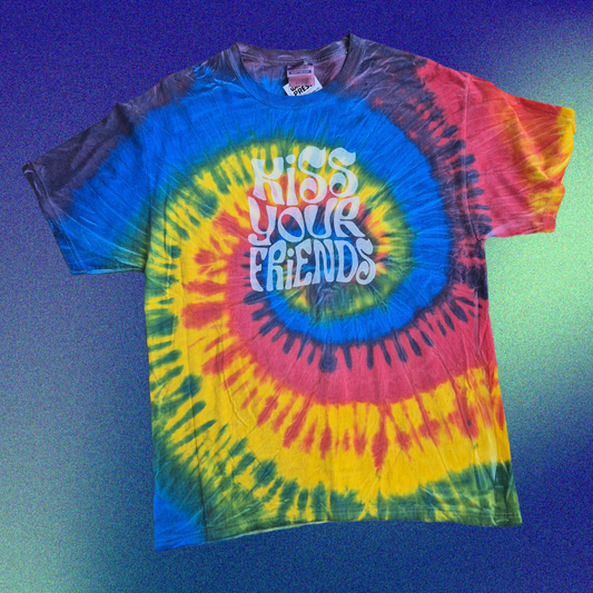 L: Kiss Your Friends Tee