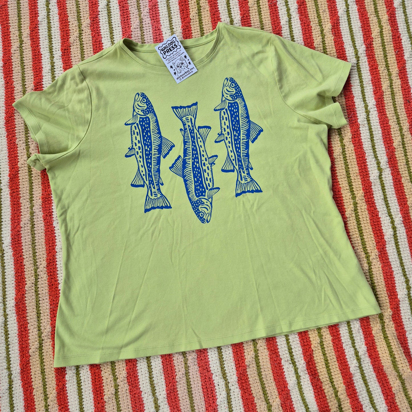 2XL: Three Fish Tee