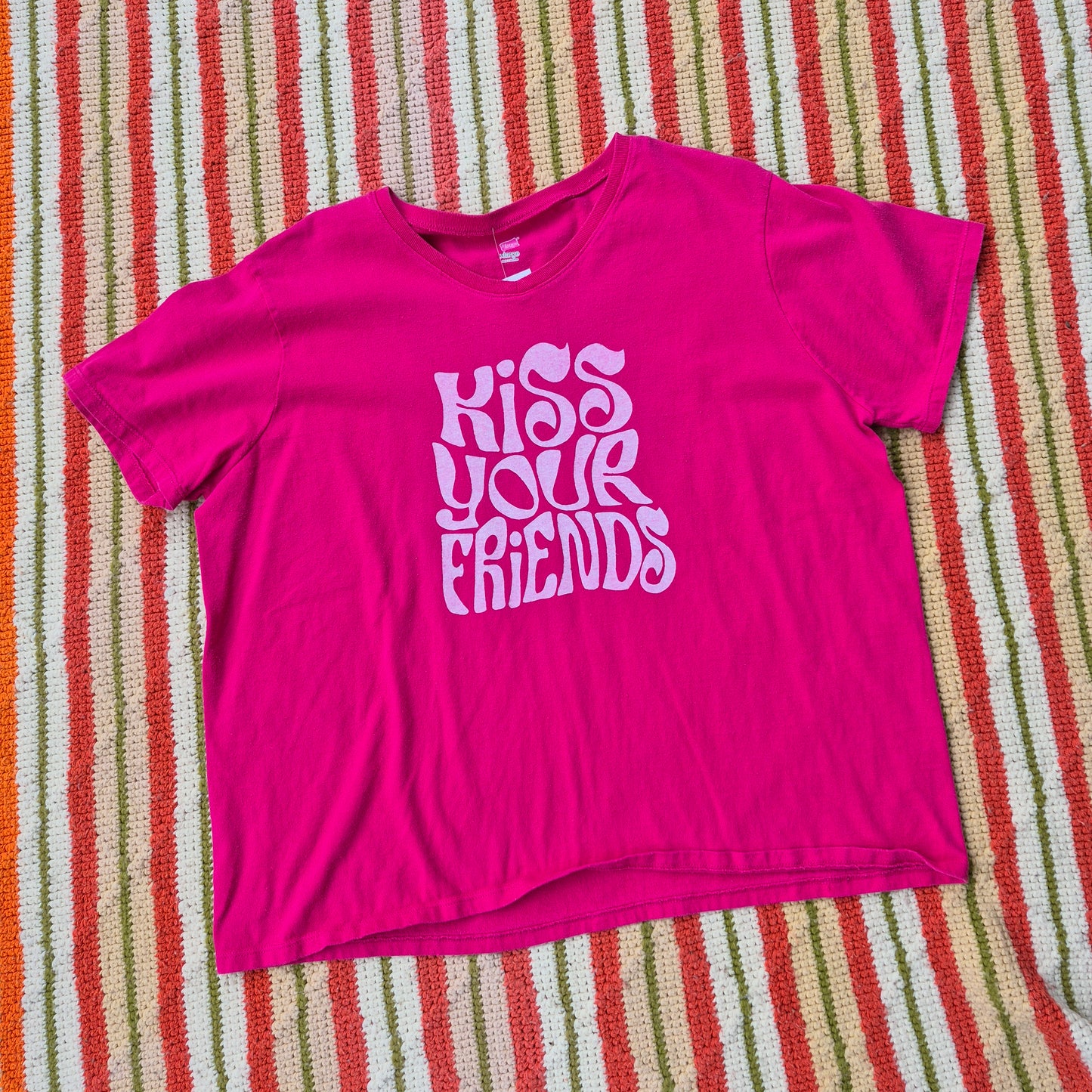 XL: Kiss Your Friends Tee