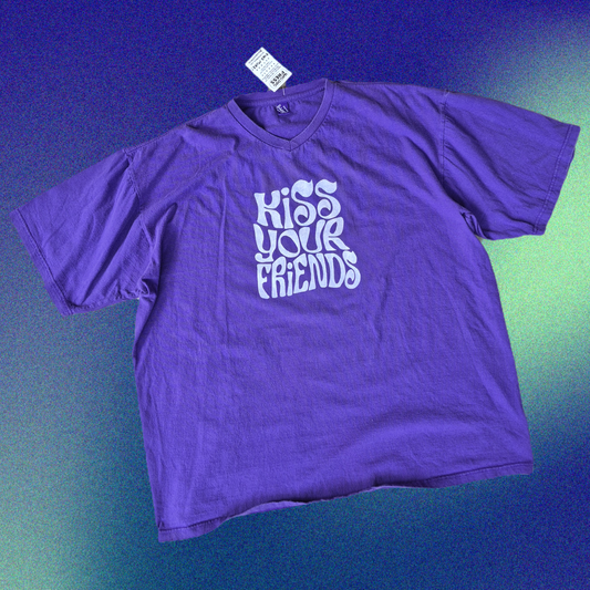5XL: Kiss Your Friends Tee