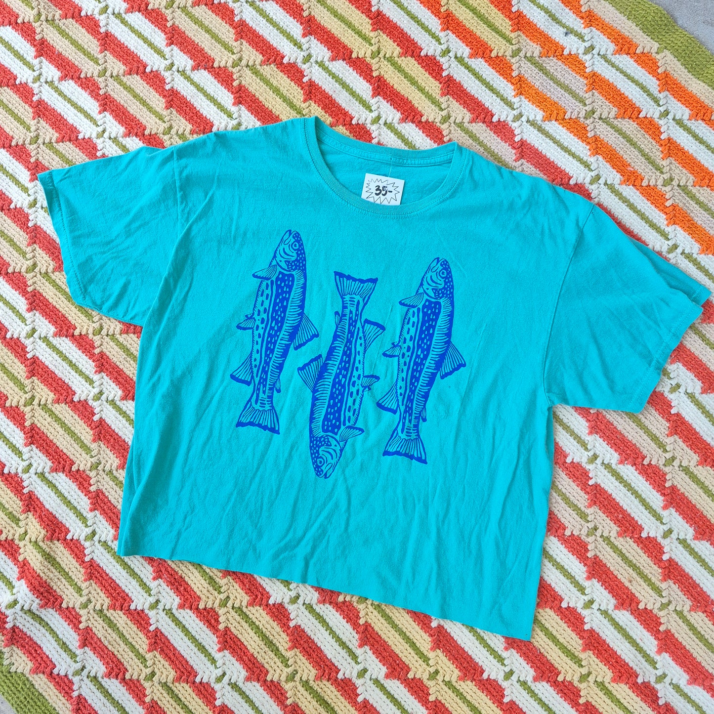 L: Three Fish Tee