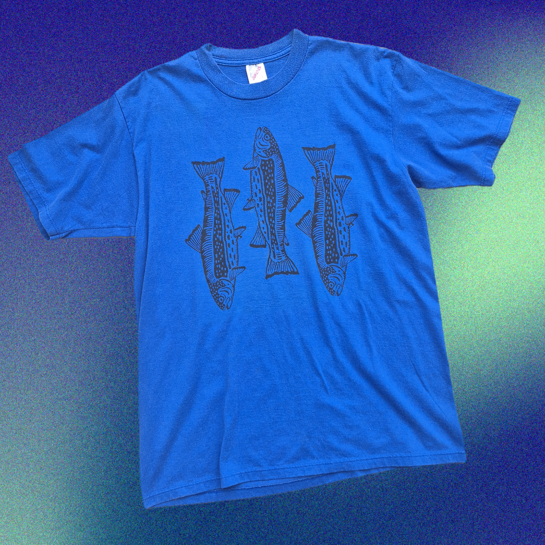 L: Three Fish Tee