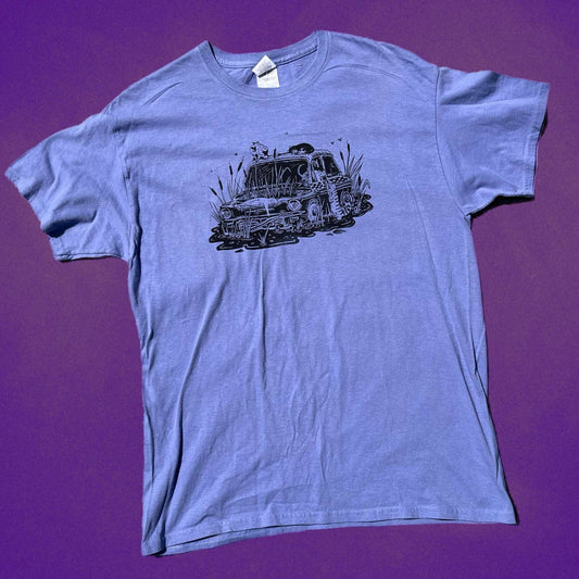 L: Cat Swamp Tee